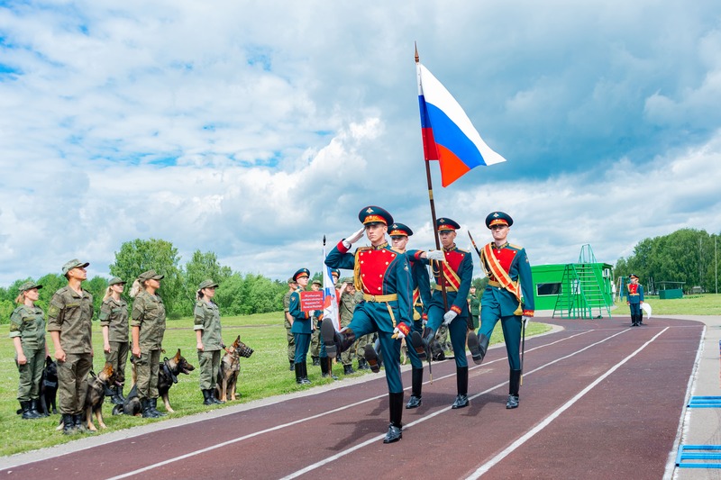 Производитель кормов для животных супер-премиум класса «GRAND PRIX» оказал поддержку всеармейскому этапу кинологического конкурса «Верный друг».